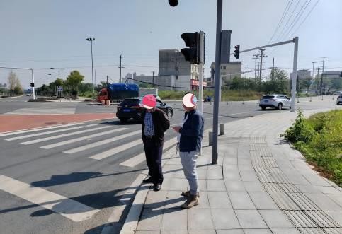 當前公路附屬設施質量問題主要集中在哪些方面？如何利用安全技術評價來解決？
